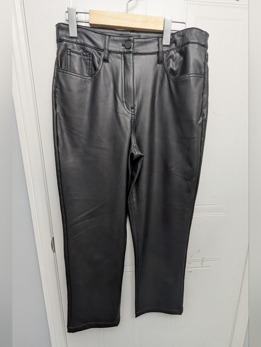 Reitmans Black Faux Leather Ankle Pants Like New Petite